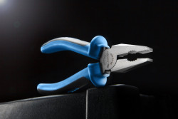 Hoegert Universele tang 160 mm CrV 1208959497