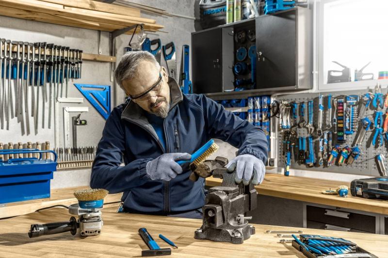 Work gloves, size 8" 1208960681