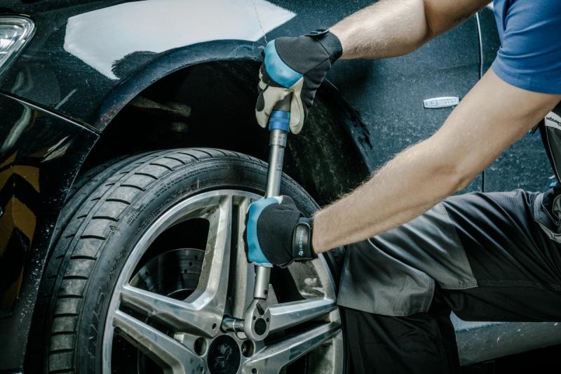 Protective gloves 9" with velcro adjustment 1208960696