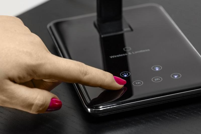 Decor Bureaulamp Tritton 6W 340lm AC220-240V 4-CCT Draadloos Opladen USB PF>0 5 RA>80 zwart 1208962518