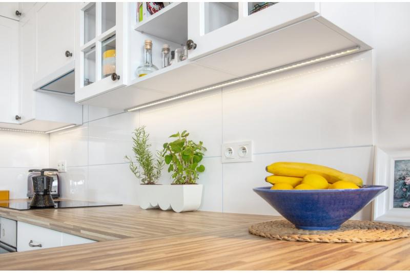 LED aluminum profile applied GLAX silver 3  m 1208964126