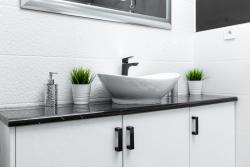 Aluminium handle ARES C=96mm black 1208965472