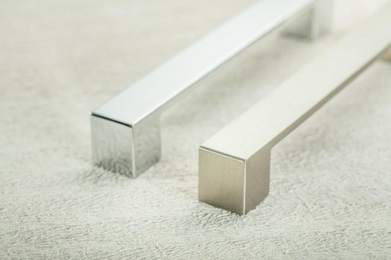 Zamak handle MODENA, C= 128 mm, inox 1208966118