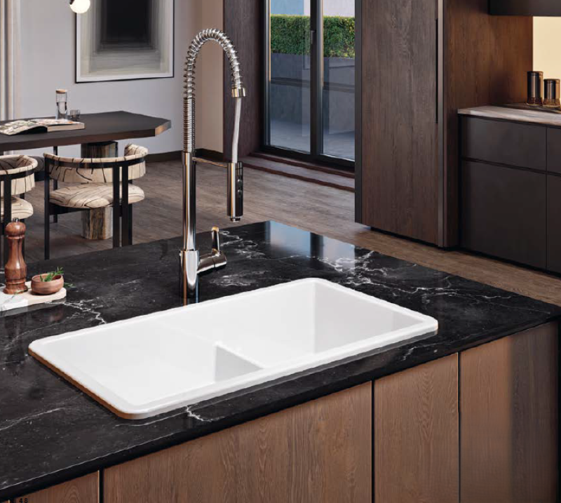 Ausmann Ceramic Ember Keramische Witte Anderhalve Spoelbak Opbouw en Onderbouw 733 x 401 mm met RVS pluggen 1208970737