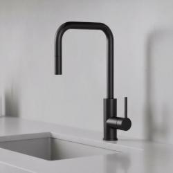 Pure.Sink Luxion Mat Zwarte keukenkraan square met uittrekbare uitloop PLXSQUA-10